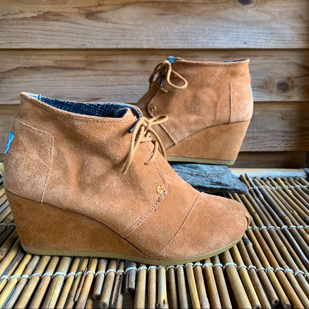 Tom’s Suede Desert Wedges
